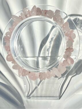 Rose Quartz Chip Stretch Bracelet NWOT